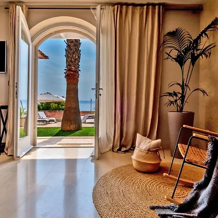 Βίλα Luxury Stone Castle Brac With Private Pool On Brac Island