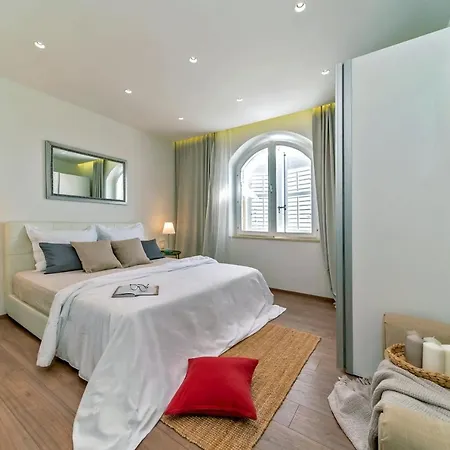 Willa Luxury Stone Castle Brac With Private Pool On Brac Island